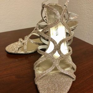 NEW!! Stuart Weitzman Turningup gold shmr sandal